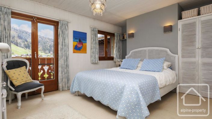 Image No.23-7 Bed Property for sale