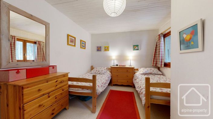 Image No.27-7 Bed Property for sale