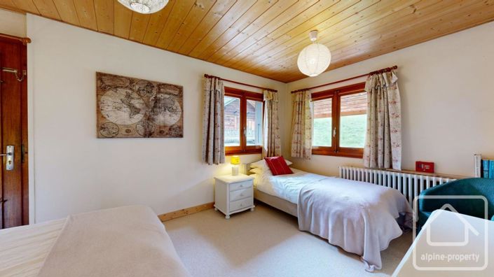 Image No.29-7 Bed Property for sale