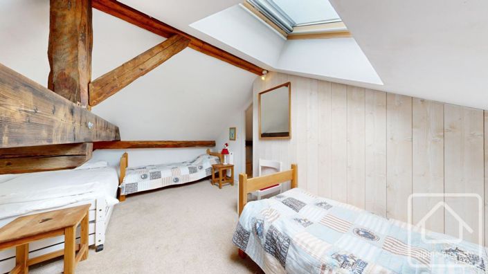 Image No.30-7 Bed Property for sale