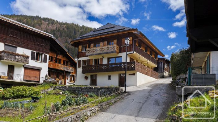 Image No.48-7 Bed Property for sale