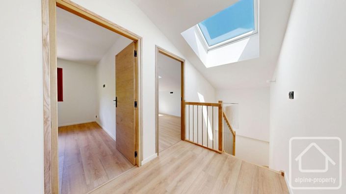 Image No.18-4 Bed Apartment for sale