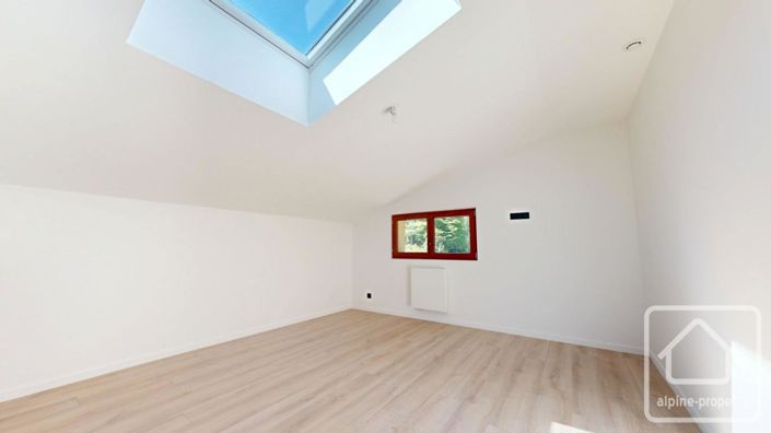 Image No.20-4 Bed Apartment for sale