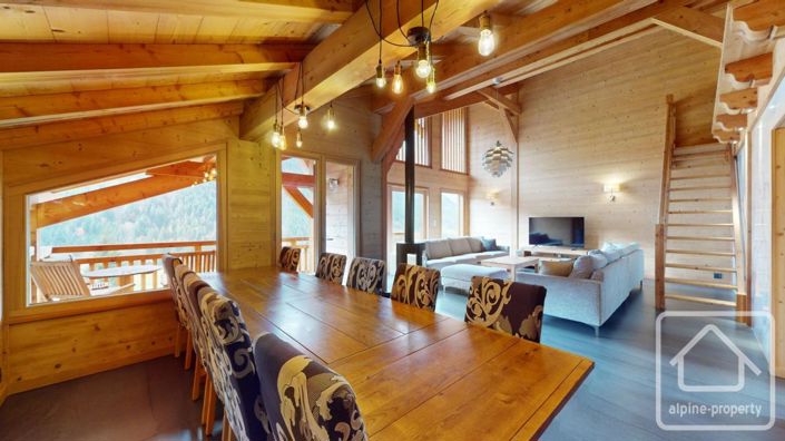 Image No.6-7 Bed Property for sale