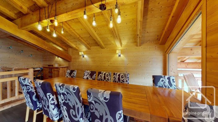 Image No.8-7 Bed Property for sale