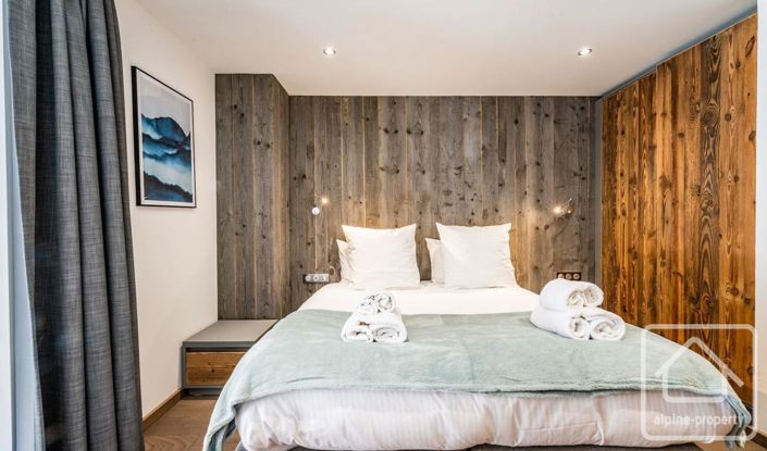 Image No.12-4 Bed Property for sale