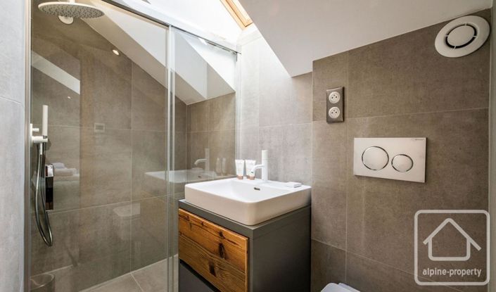 Image No.14-4 Bed Property for sale