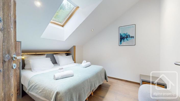 Image No.20-4 Bed Property for sale