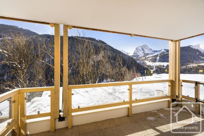 Image No.30-6 Bed Property for sale