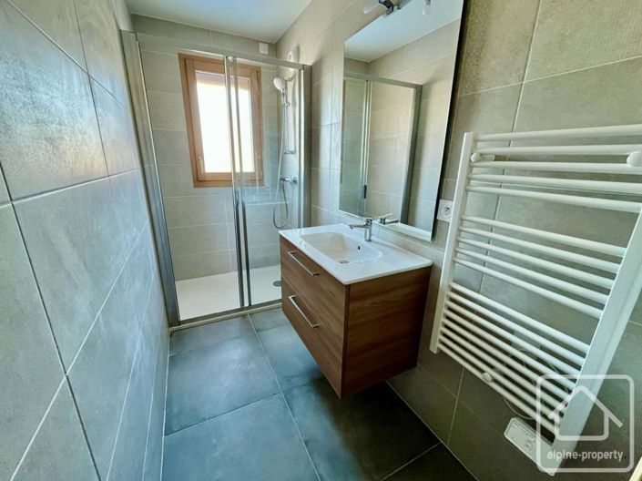 Image No.12-4 Bed Apartment for sale