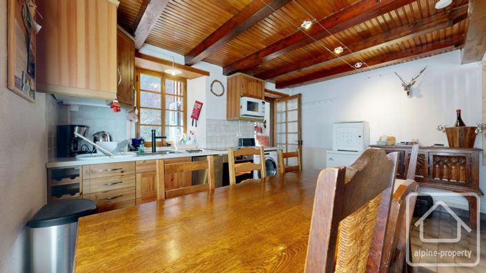 Image No.10-3 Bed Property for sale