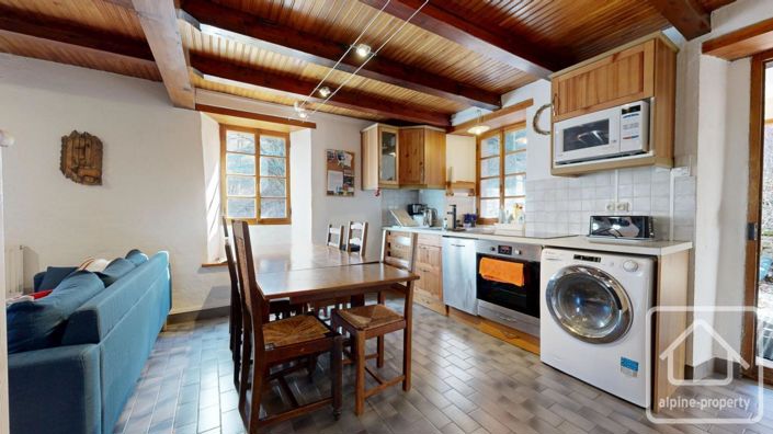 Image No.11-3 Bed Property for sale