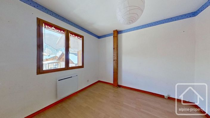 Image No.16-3 Bed Property for sale