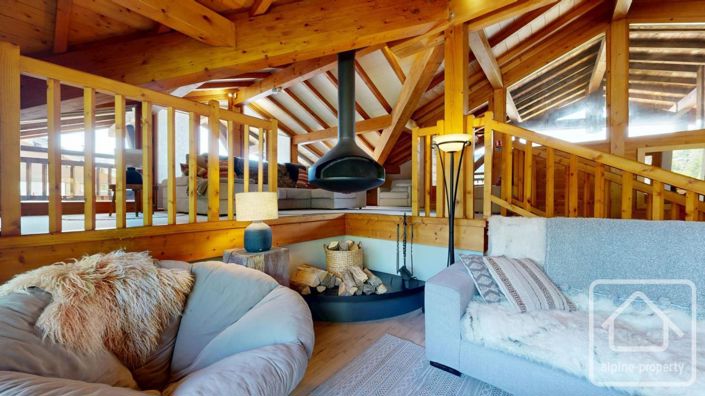 Image No.18-7 Bed Property for sale