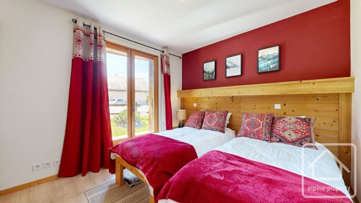 Image No.36-7 Bed Property for sale