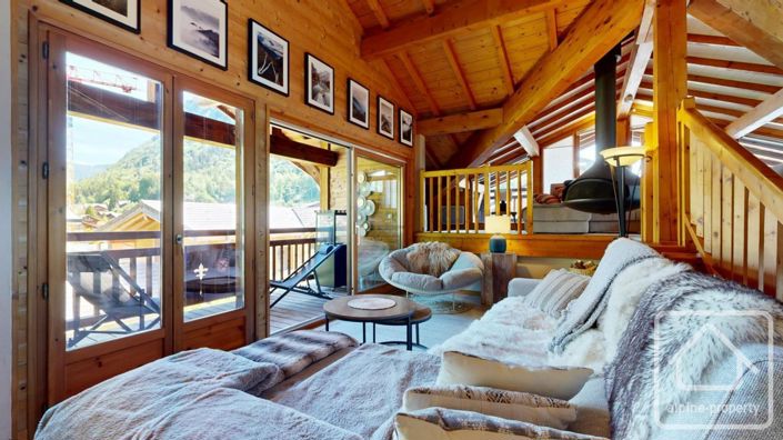 Image No.7-7 Bed Property for sale