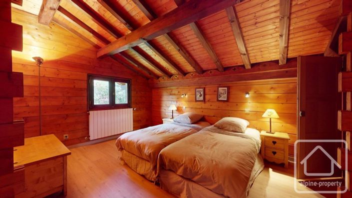 Image No.29-5 Bed Property for sale