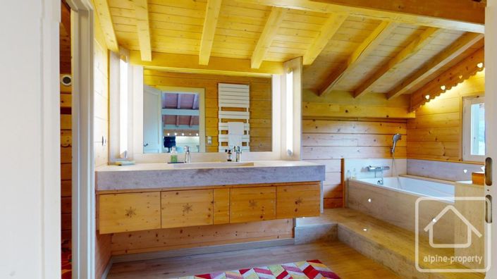 Image No.34-5 Bed Property for sale