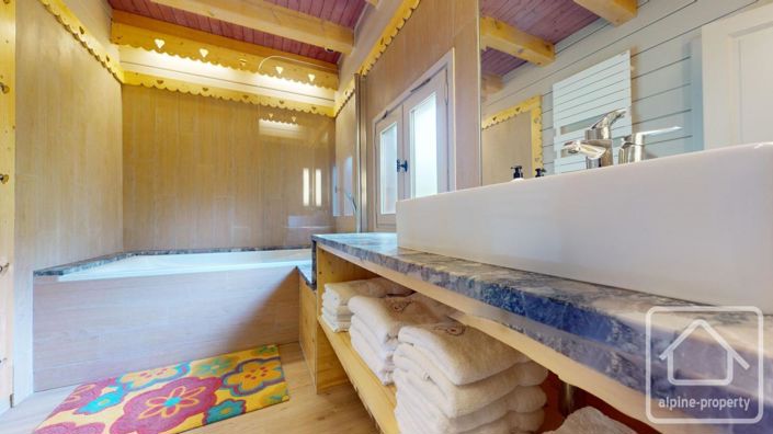 Image No.36-5 Bed Property for sale