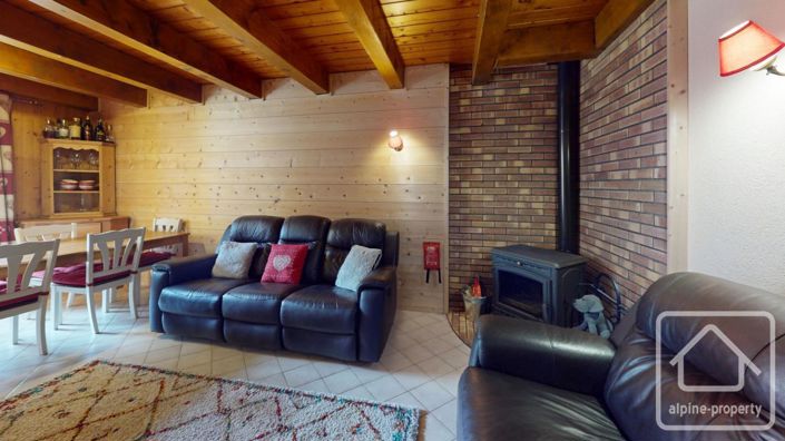 Image No.10-3 Bed Property for sale