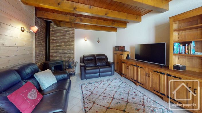 Image No.11-3 Bed Property for sale