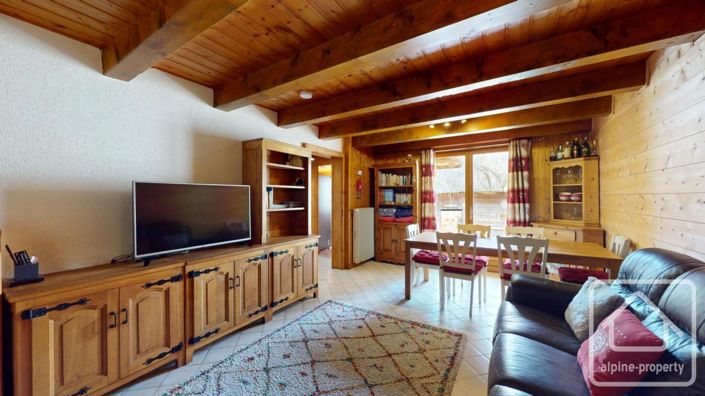 Image No.12-3 Bed Property for sale