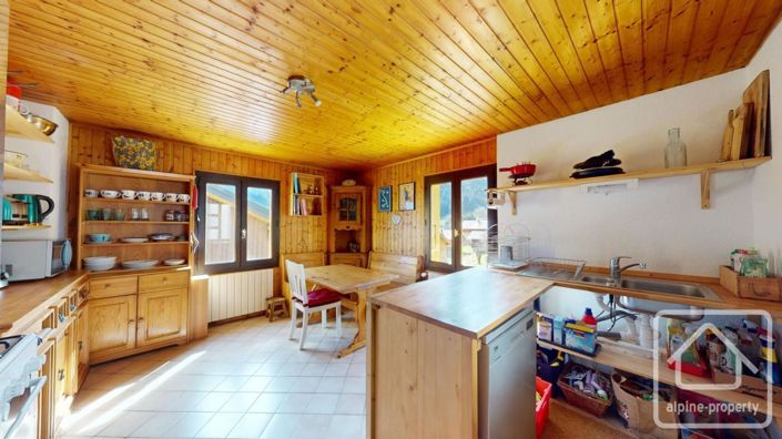 Image No.14-3 Bed Property for sale