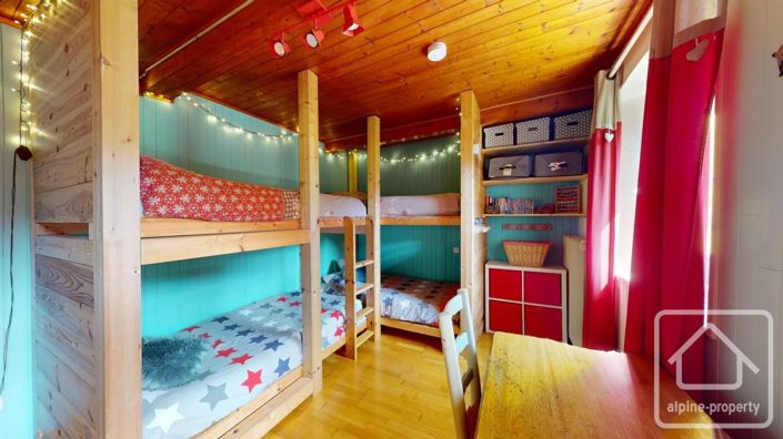 Image No.20-3 Bed Property for sale