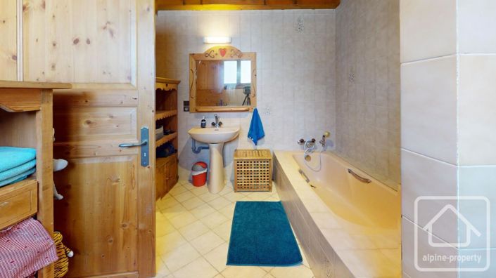 Image No.26-3 Bed Property for sale