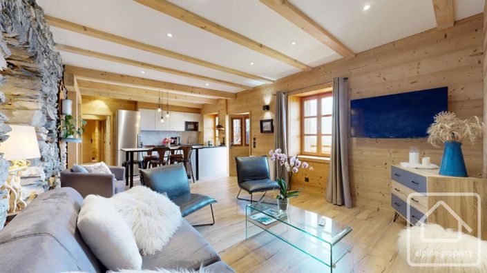 Image No.17-7 Bed Property for sale