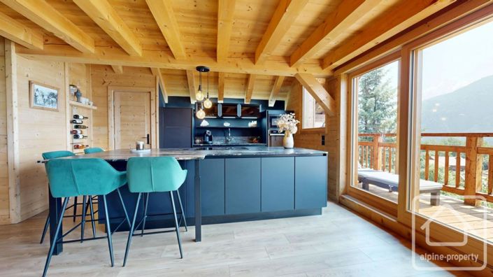 Image No.24-7 Bed Property for sale