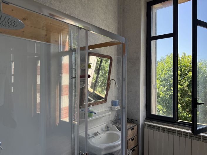 Image No.11-2 Bed House for sale