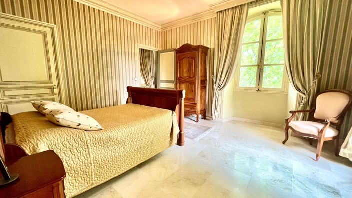 Image No.6-6 Bed House for sale