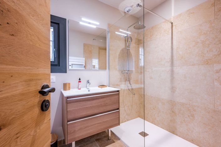 Image No.14-6 Bed House for sale