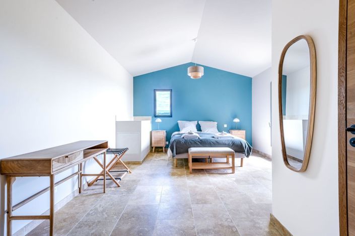 Image No.17-6 Bed House for sale