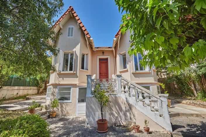 Image No.1-2 Bed House for sale