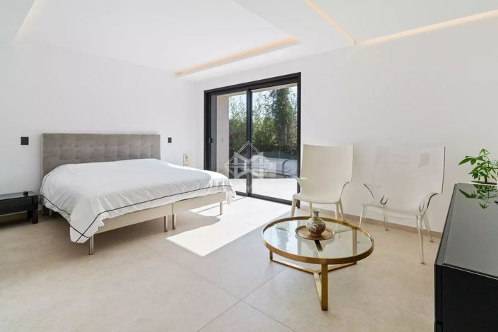 Image No.17-5 Bed House for sale