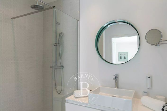 Image No.15-5 Bed House for sale