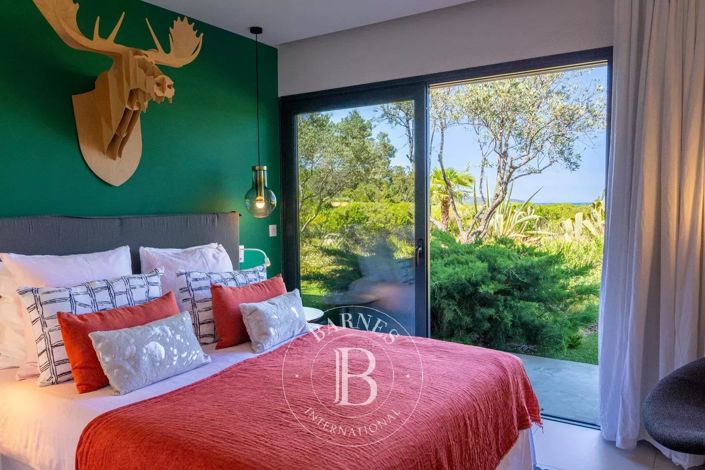 Image No.20-5 Bed House for sale