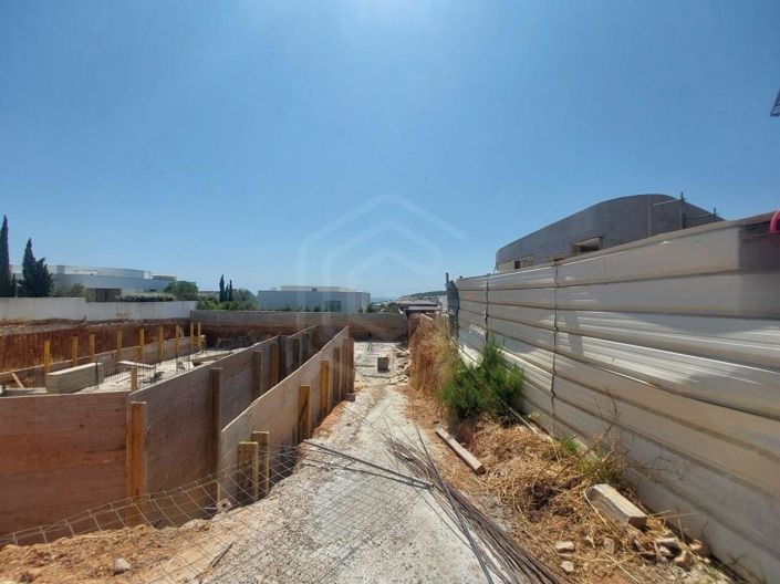 Image No.16-3 Bed House for sale