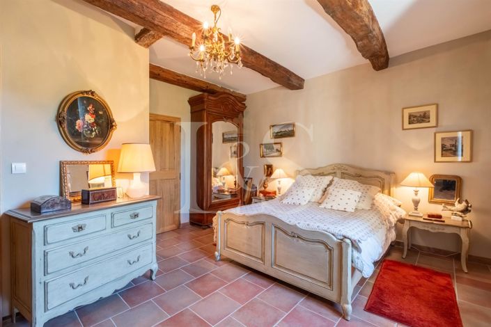 Image No.13-5 Bed House for sale