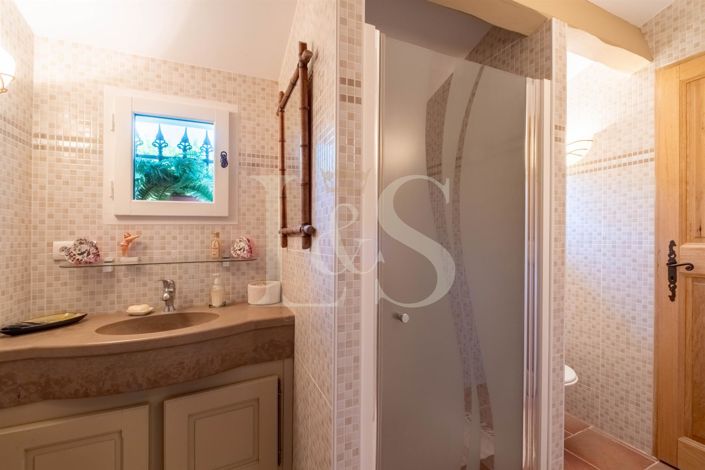 Image No.14-5 Bed House for sale