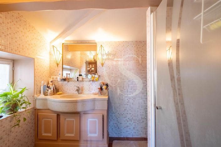 Image No.15-5 Bed House for sale