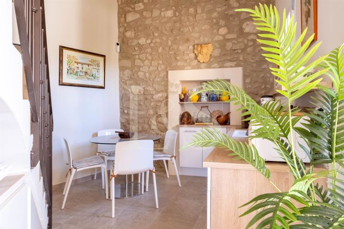 Image No.18-5 Bed House for sale