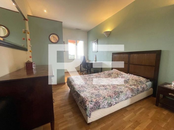 Image No.6-7 Bed House for sale