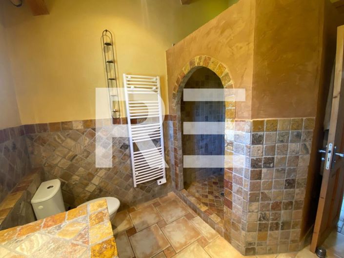 Image No.19-5 Bed House for sale