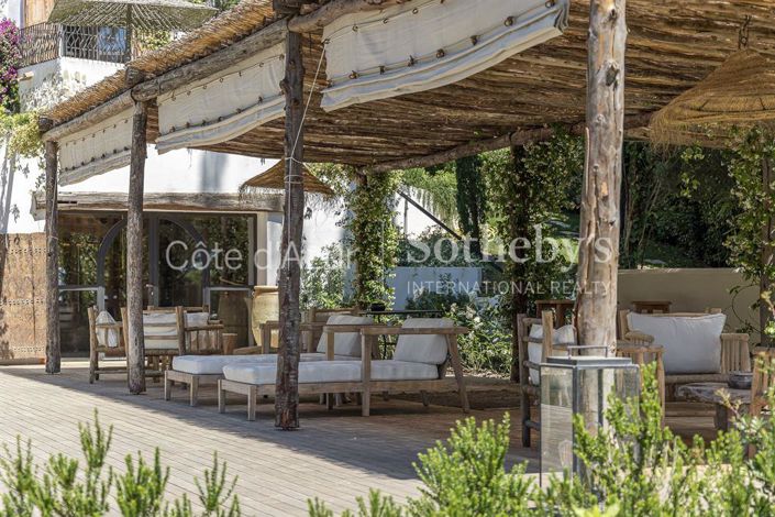 Image No.5-5 Bed Property for sale