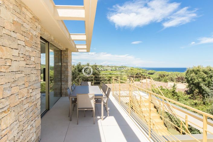 Image No.1-5 Bed House for sale