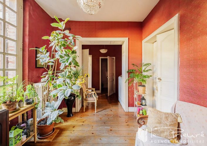 Image No.16-7 Bed Property for sale