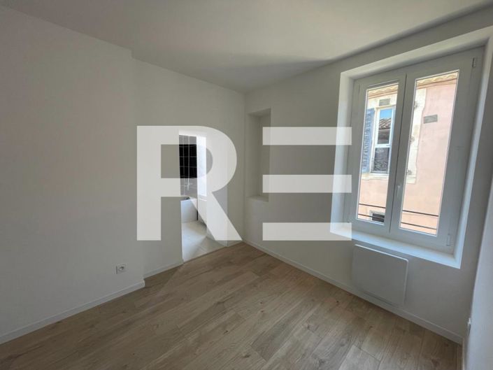 Image No.2-Appartement de 2 chambres à vendre à Nîmes